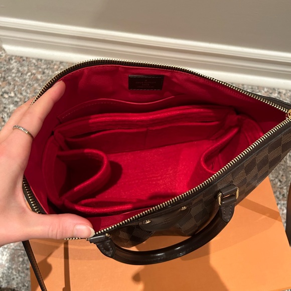 Authentic Louis Vuitton Siena MM crossbody bag new with box - Picture 9 of 11